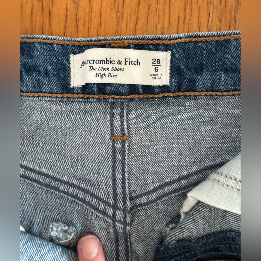 Abercrombie and fitch high rise mom shorts